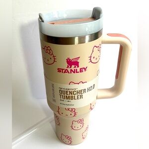 Stanley Sanrio Hello Kitty Peach Pink 40 oz Tumbler